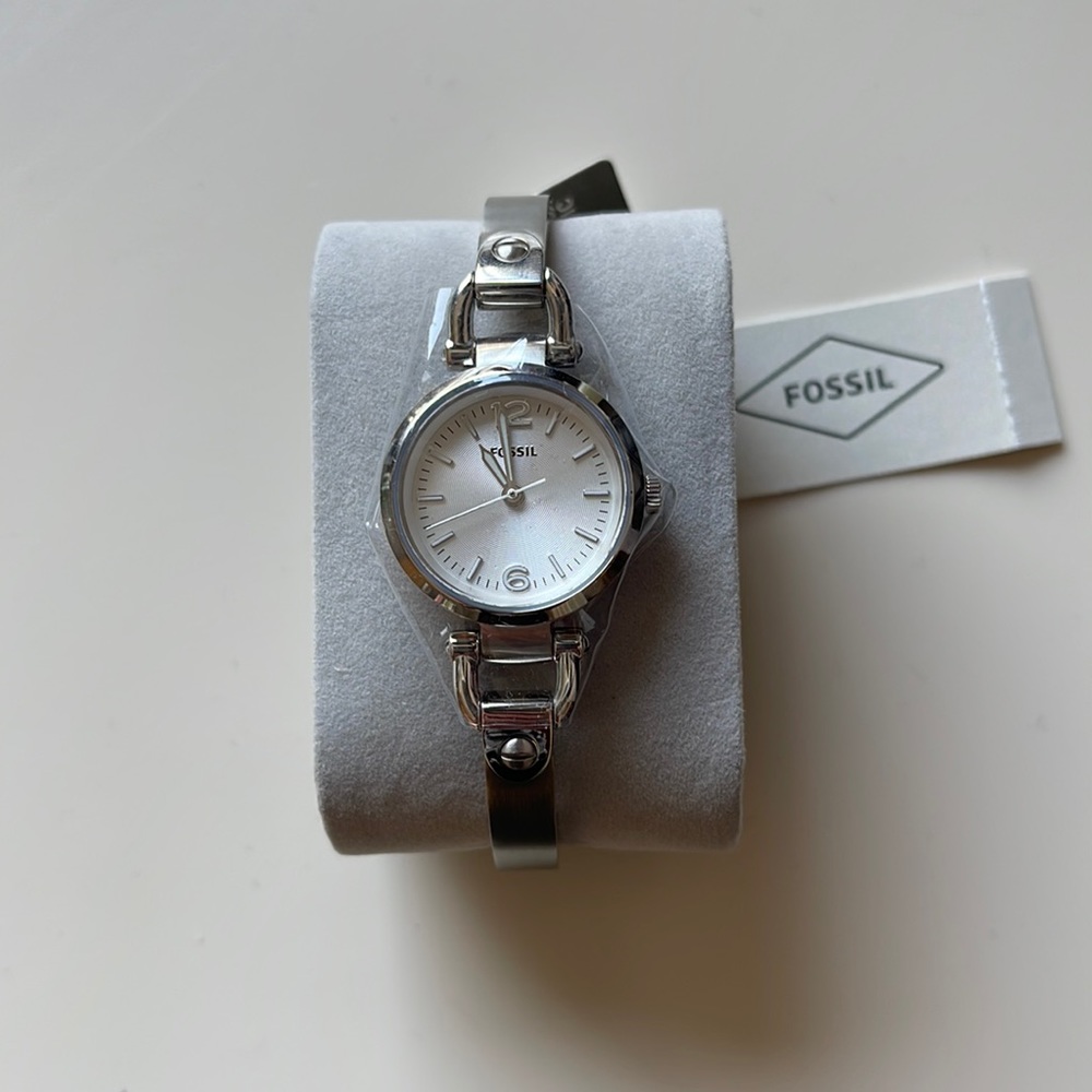 Fossil Georgia ES3269 woman’s stainless steel analog dial quartz watch